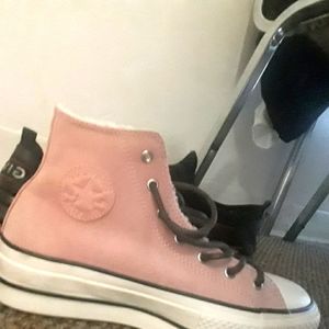 BRAND NEW PINK CONVERSE ALL STAR CHUCK TAYLORS